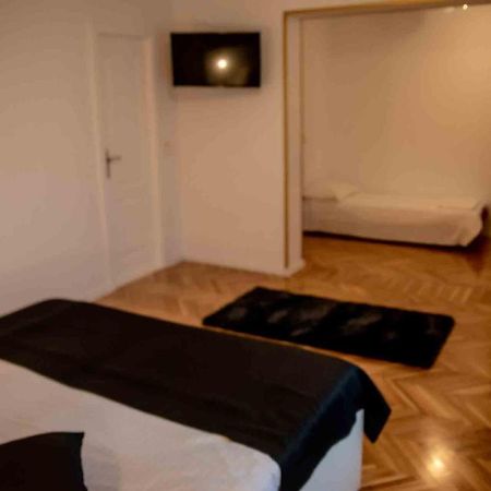 Casa Cattleya Hotel Târgu Jiu Buitenkant foto